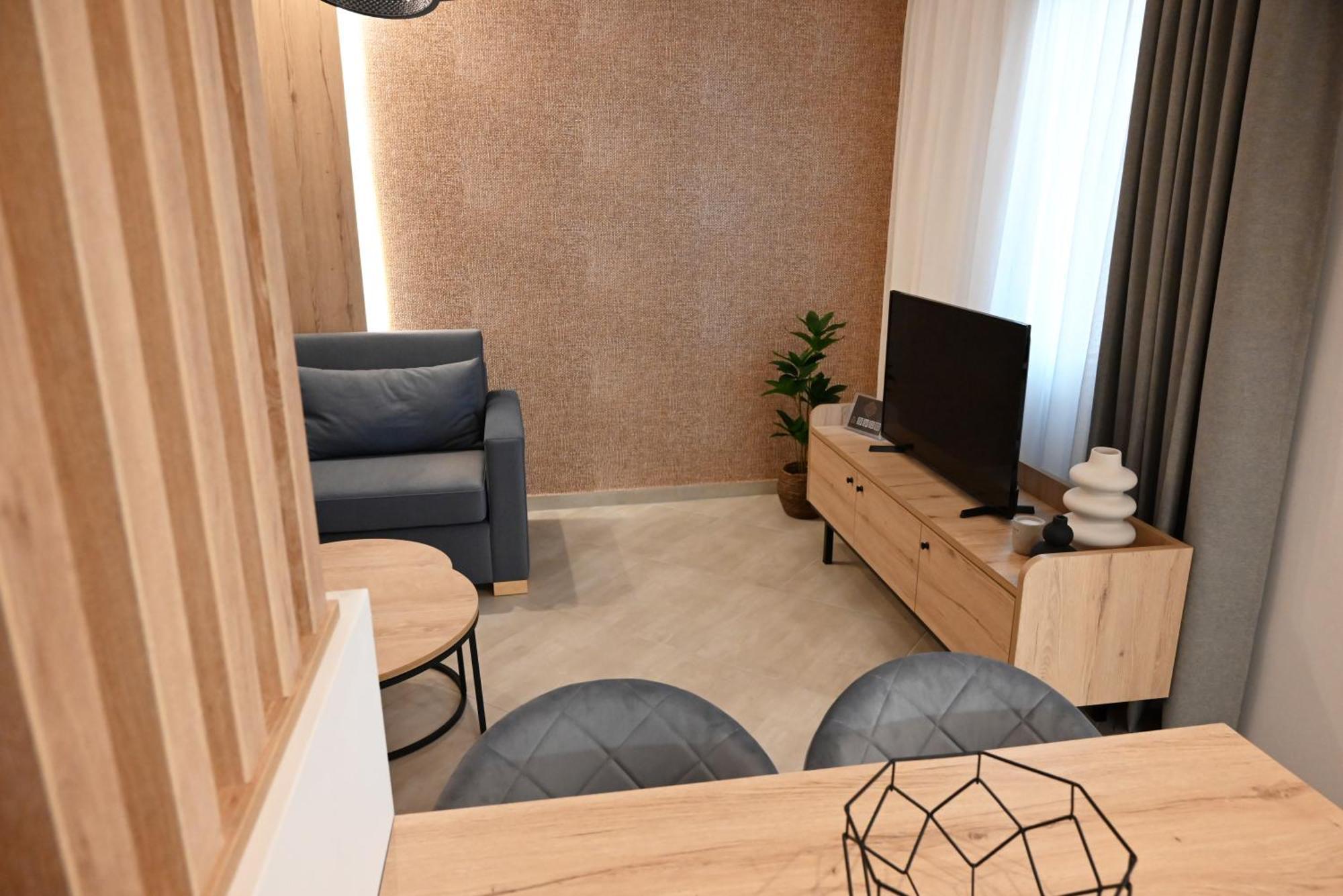Mouson Luxury Suite With Free Private Parking カヴァラ エクステリア 写真