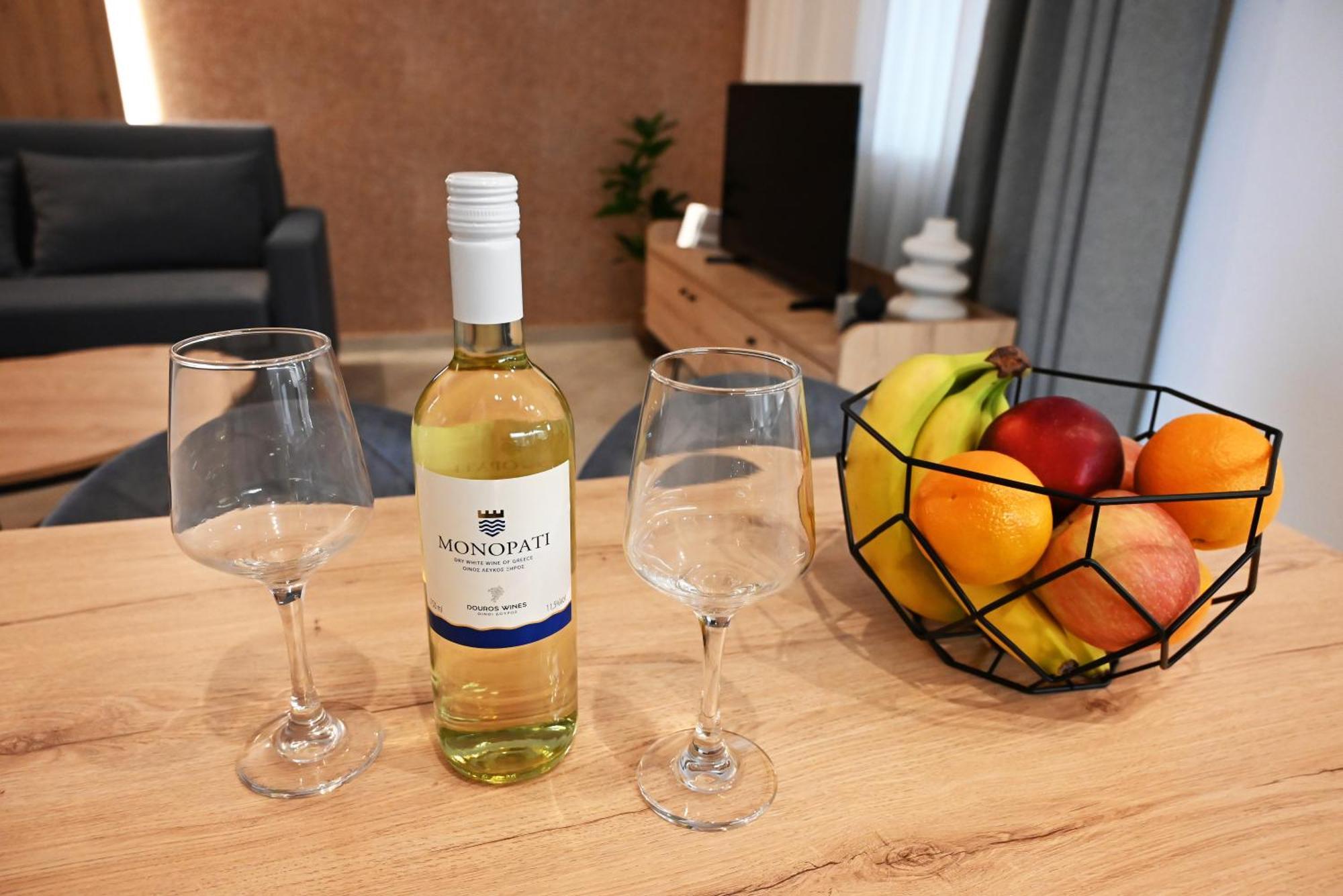 Mouson Luxury Suite With Free Private Parking カヴァラ エクステリア 写真