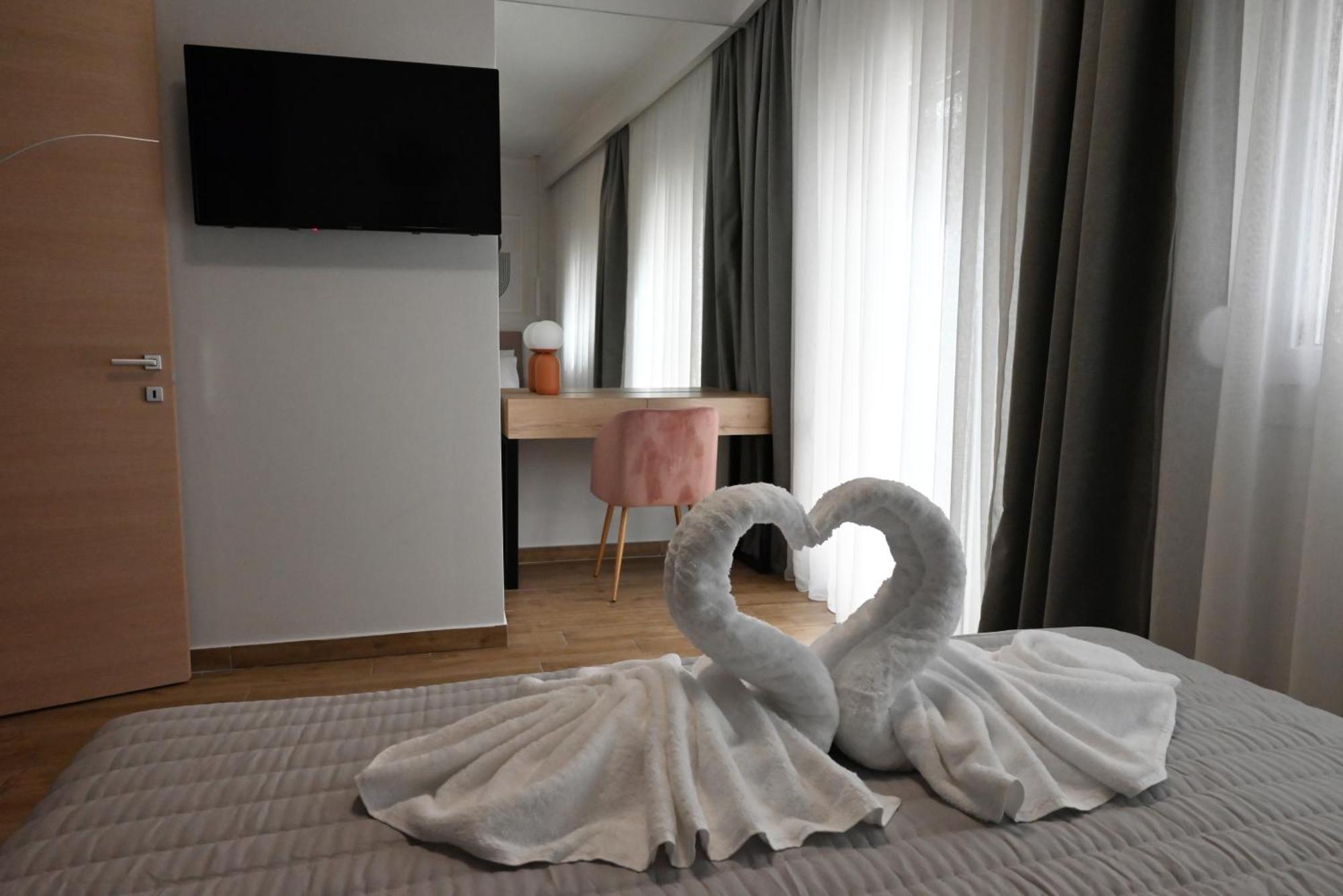 Mouson Luxury Suite With Free Private Parking カヴァラ エクステリア 写真