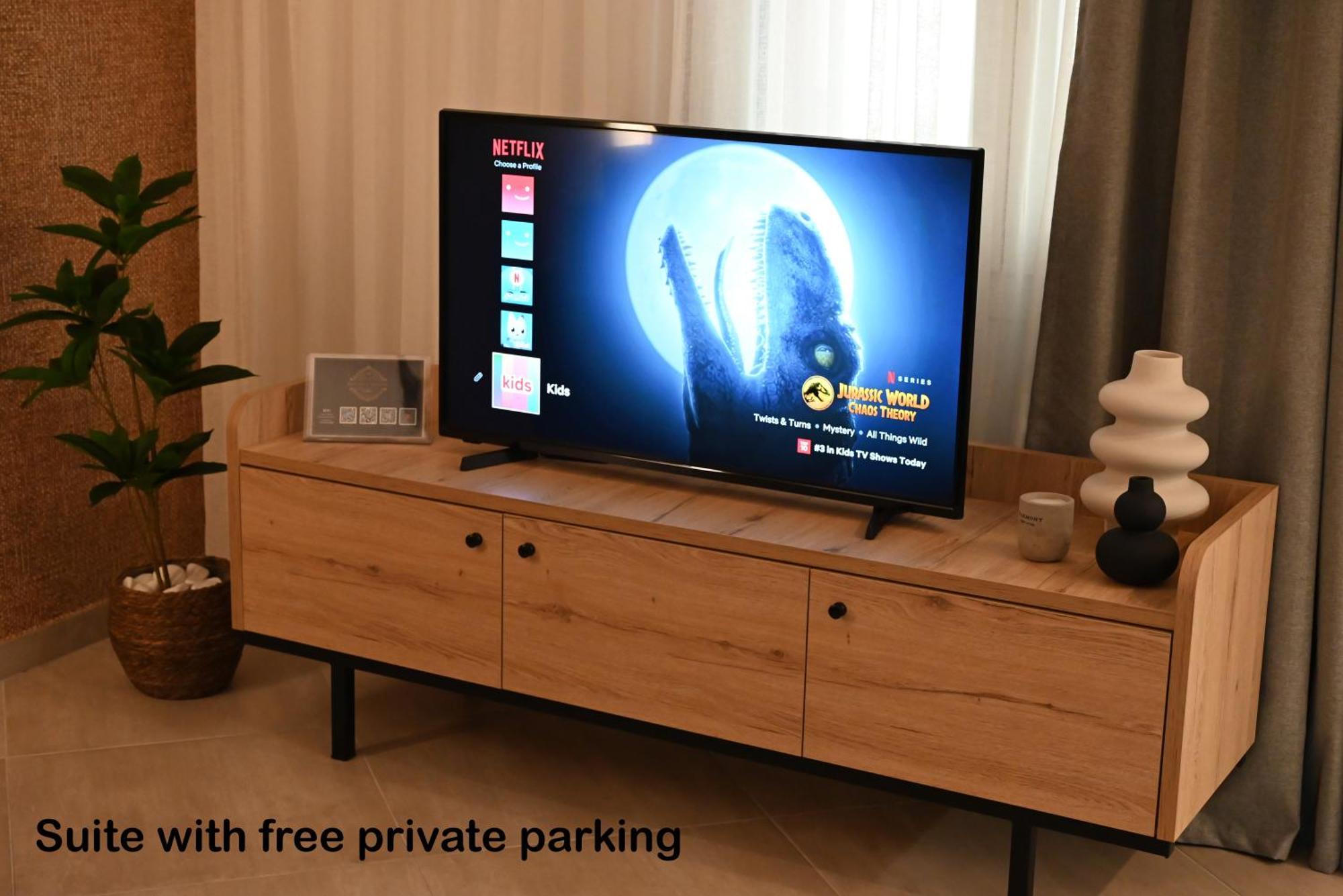 Mouson Luxury Suite With Free Private Parking カヴァラ エクステリア 写真