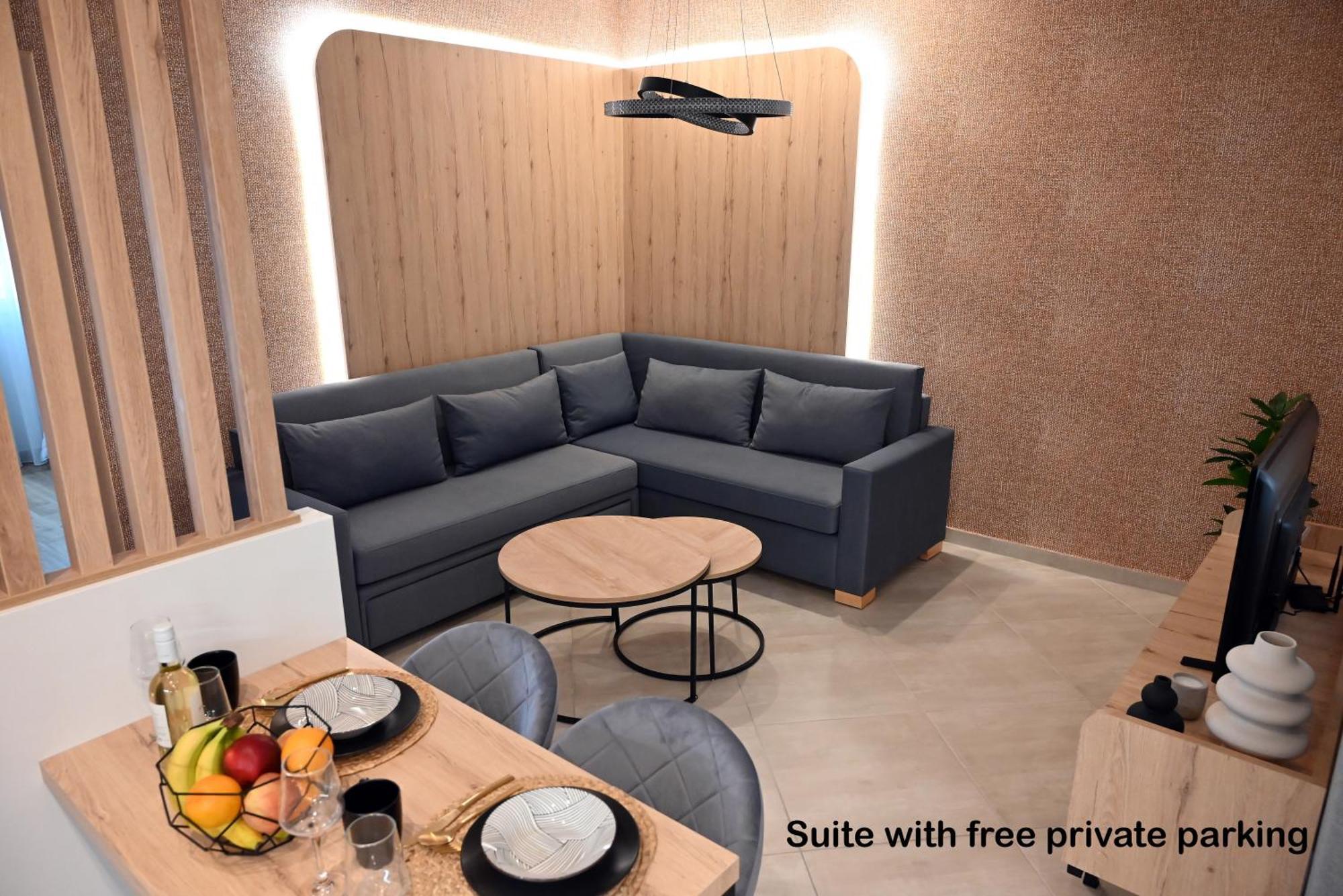 Mouson Luxury Suite With Free Private Parking カヴァラ エクステリア 写真